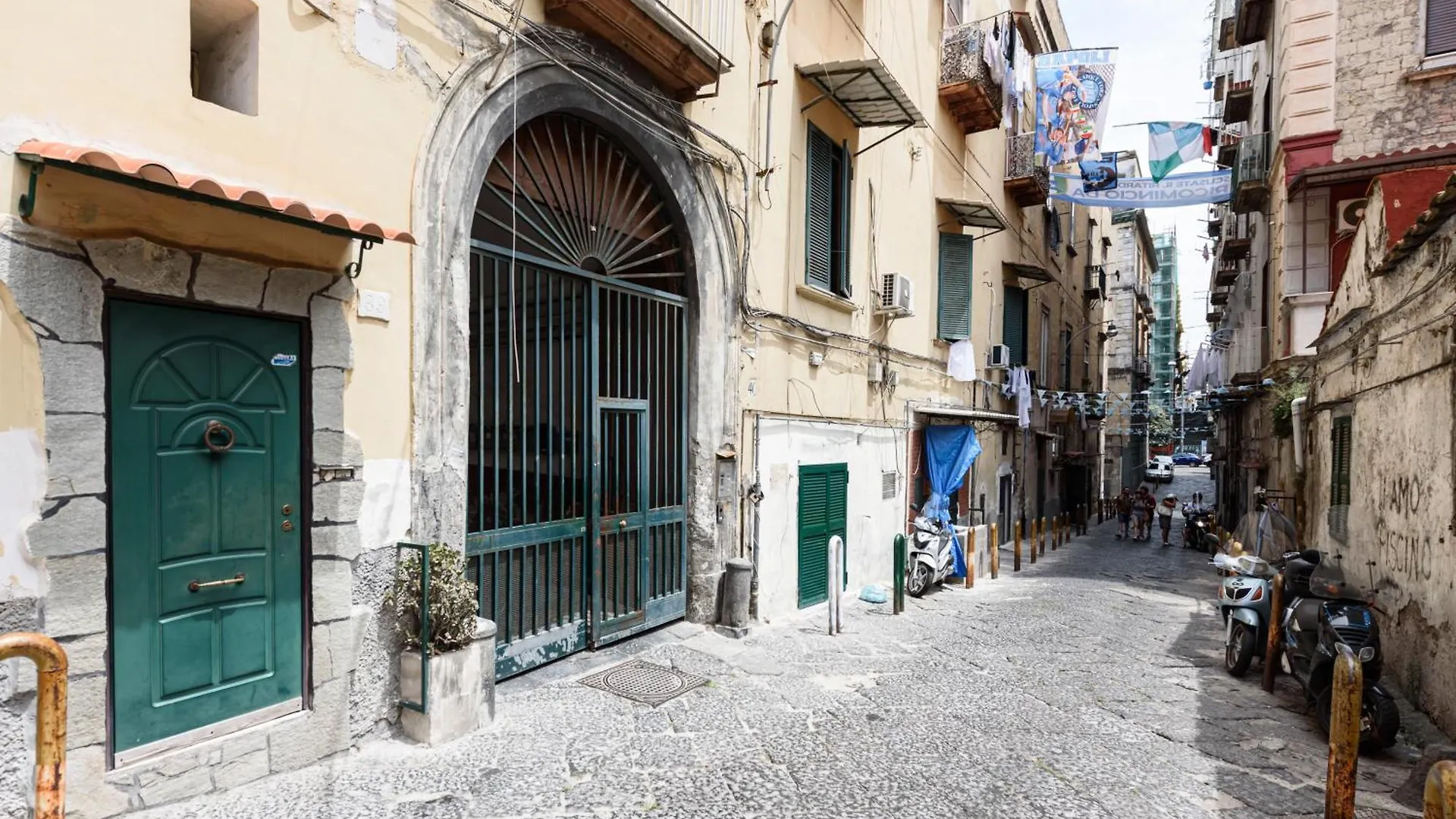 Vita Napoletana Naples